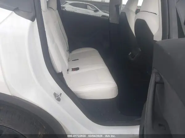 7SAYGDEE6PF808183 2023 TESLA MODEL Y - Image 8
