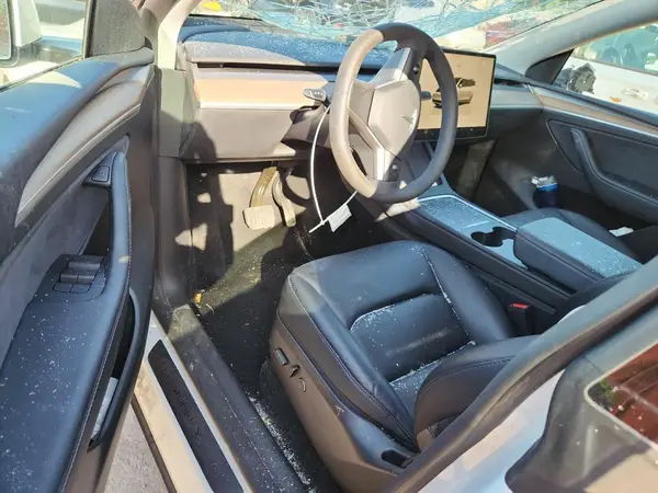 7SAYGDEE6PF808331 2023 TESLA MODEL Y - Image 8
