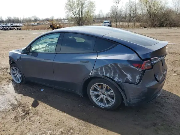 7SAYGDEE6PF815473 2023 TESLA MODEL Y - Image 2