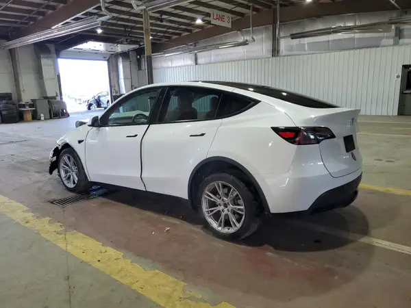 7SAYGDEE6PF831382 2023 TESLA MODEL Y - Image 2