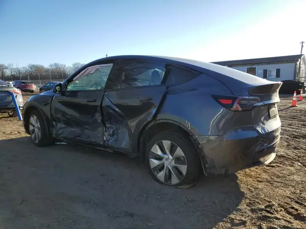 7SAYGDEE6PF831687 2023 TESLA MODEL Y - Image 2