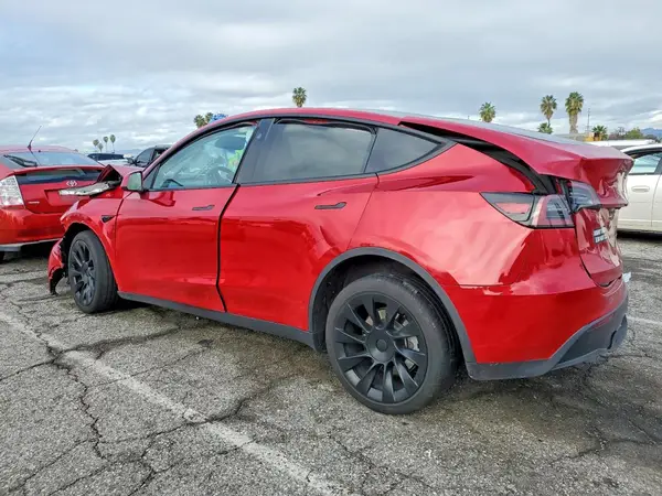 7SAYGDEE6PF833116 2023 TESLA MODEL Y - Image 2
