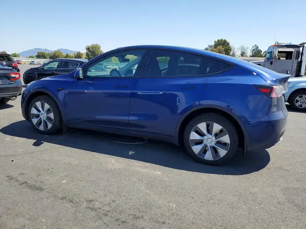 7SAYGDEE6PF836484 2023 TESLA MODEL Y - Image 2