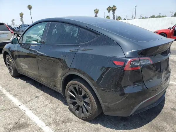 7SAYGDEE6PF844780 2023 TESLA MODEL Y - Image 2