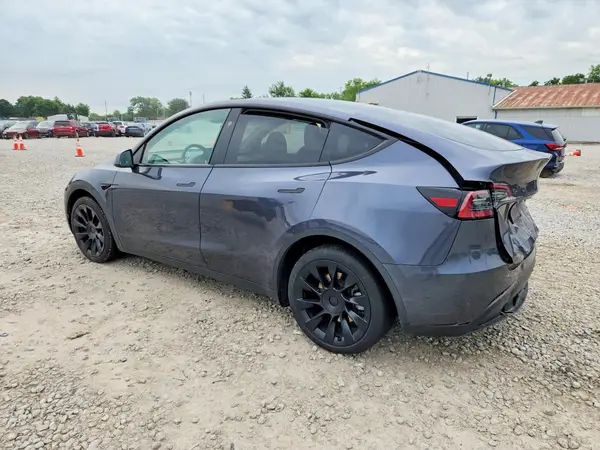 7SAYGDEE6PF866794 2023 TESLA MODEL Y - Image 2