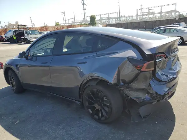 7SAYGDEE6PF872899 2023 TESLA MODEL Y - Image 2