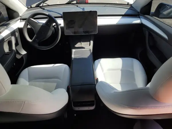 7SAYGDEE6PF872899 2023 TESLA MODEL Y - Image 8