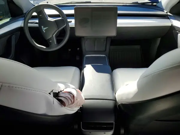 7SAYGDEE6PF872918 2023 TESLA MODEL Y - Image 8