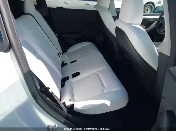 7SAYGDEE6PF873695 2023 TESLA MODEL Y - Image 8