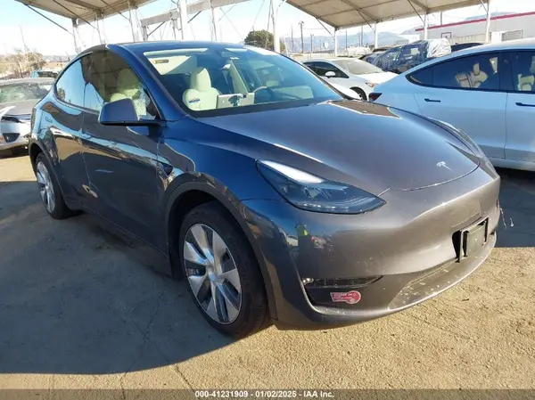 7SAYGDEE6PF897477 2023 TESLA MODEL Y - Image 1