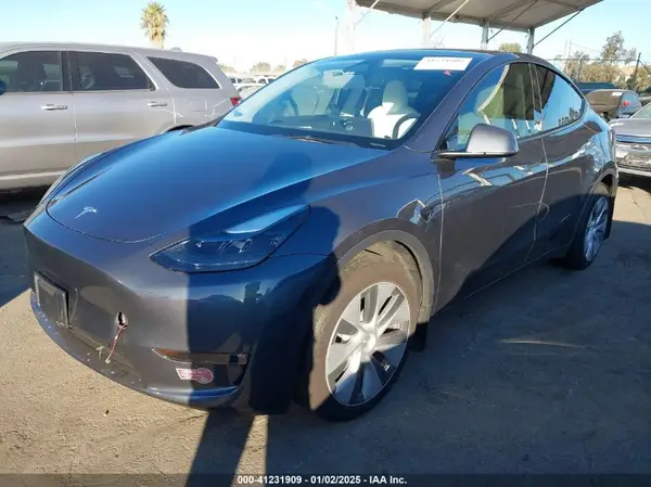 7SAYGDEE6PF897477 2023 TESLA MODEL Y - Image 2