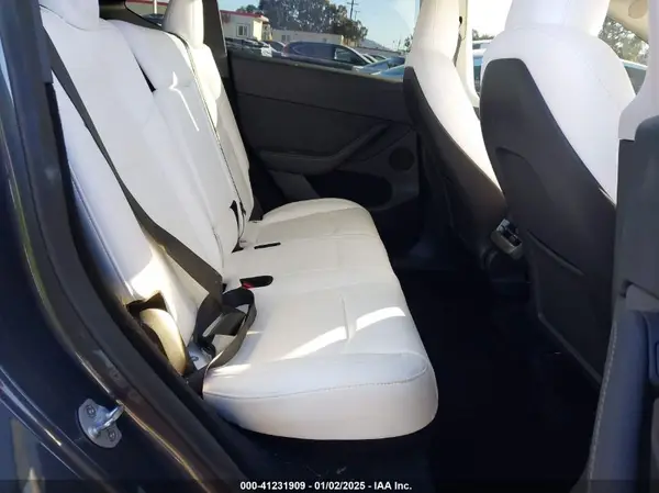 7SAYGDEE6PF897477 2023 TESLA MODEL Y - Image 8