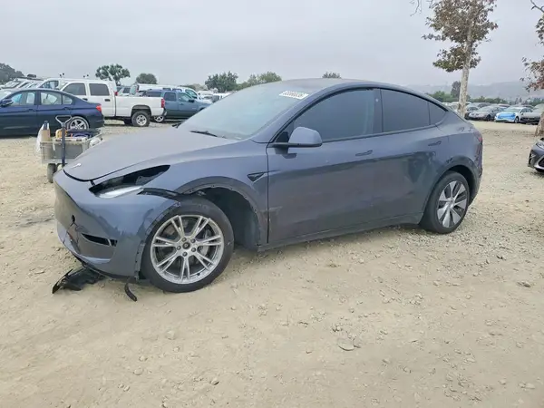 7SAYGDEE6PF916285 2023 TESLA MODEL Y - Image 1