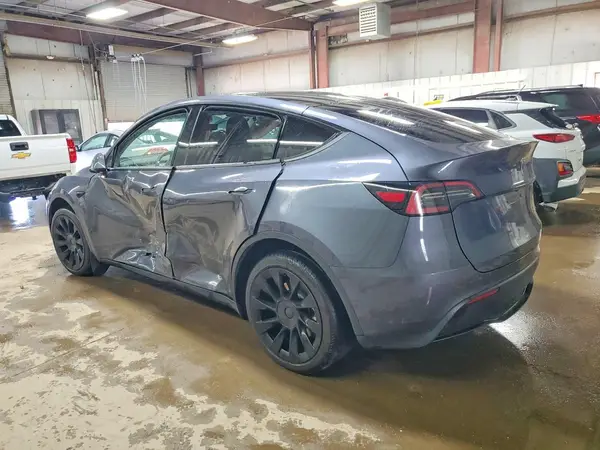 7SAYGDEE6PF919851 2023 TESLA MODEL Y - Image 2