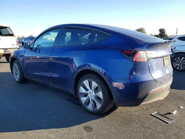7SAYGDEE6PF925729 2023 TESLA MODEL Y - Image 2
