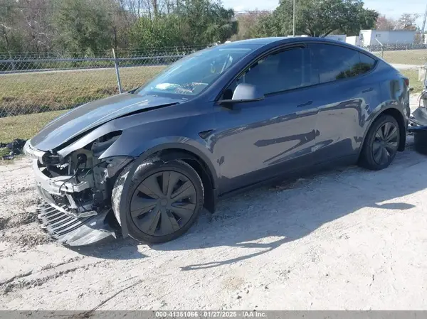 7SAYGDEE6PF942921 2023 TESLA MODEL Y - Image 2