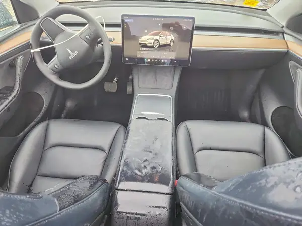 7SAYGDEE6PF944491 2023 TESLA MODEL Y - Image 8