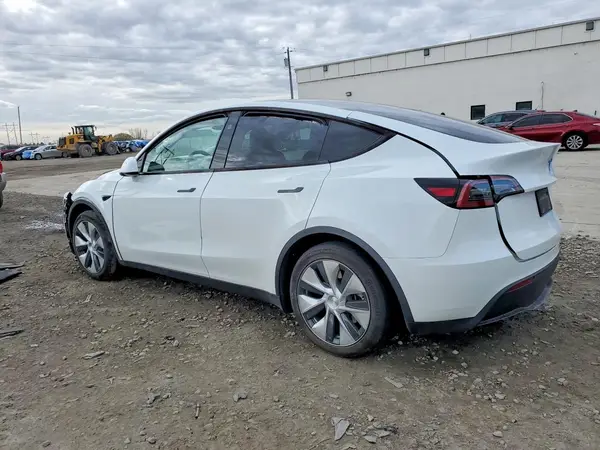 7SAYGDEE6PF967835 2023 TESLA MODEL Y - Image 2