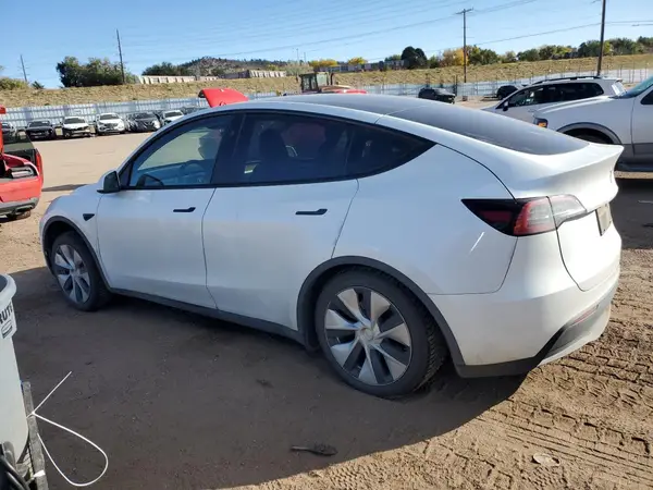 7SAYGDEE6PF968077 2023 TESLA MODEL Y - Image 2