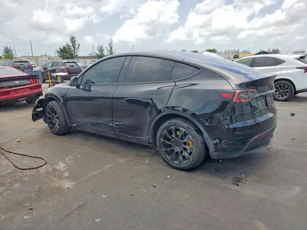 7SAYGDEE6RA215391 2024 TESLA MODEL Y - Image 2