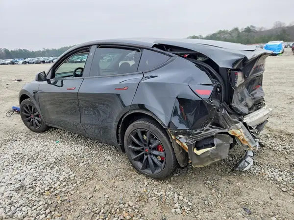 7SAYGDEE6RA216203 2024 TESLA MODEL Y - Image 2