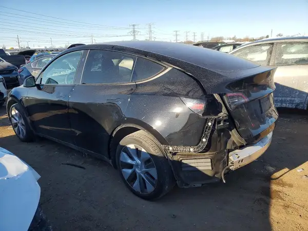 7SAYGDEE6RA220042 2024 TESLA MODEL Y - Image 2
