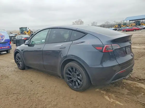 7SAYGDEE6RA221109 2024 TESLA MODEL Y - Image 2