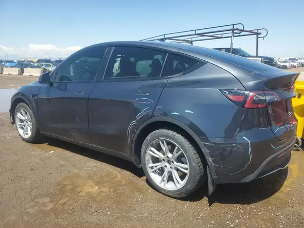 7SAYGDEE6RA221773 2024 TESLA MODEL Y - Image 2