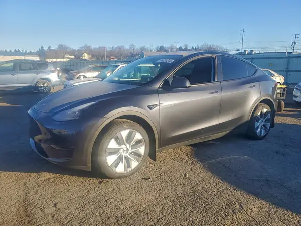 7SAYGDEE6RA223670 2024 TESLA MODEL Y - Image 1