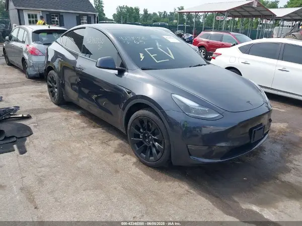 7SAYGDEE6RA226536 2024 TESLA MODEL Y - Image 1