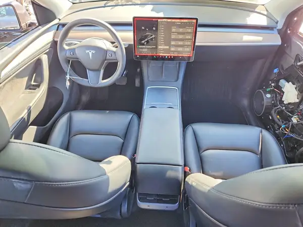 7SAYGDEE6RA230635 2024 TESLA MODEL Y - Image 8