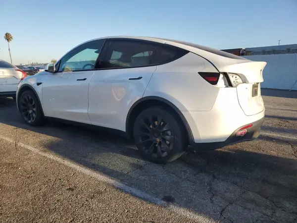 7SAYGDEE6RA232661 2024 TESLA MODEL Y - Image 2