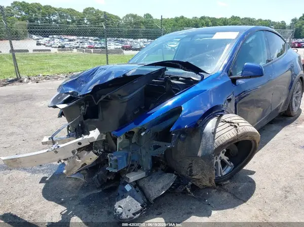 7SAYGDEE6RA233325 2024 TESLA MODEL Y - Image 2