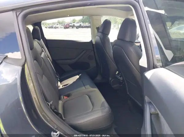 7SAYGDEE6RA236418 2024 TESLA MODEL Y - Image 8