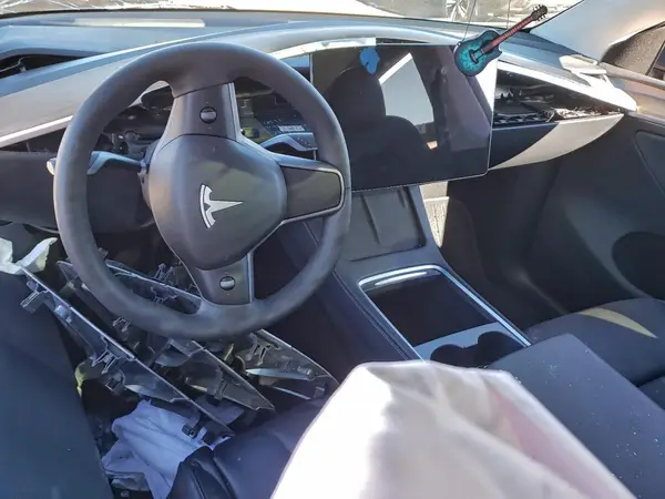 7SAYGDEE6RA236743 2024 TESLA MODEL Y - Image 8