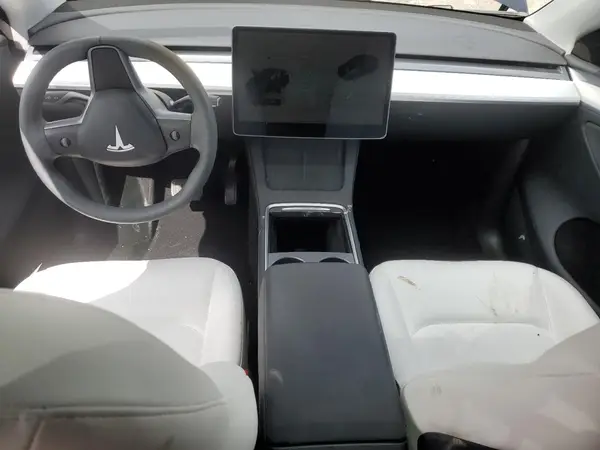 7SAYGDEE6RA239271 2024 TESLA MODEL Y - Image 8