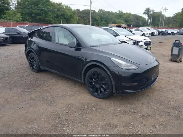 7SAYGDEE6RA241229 2024 TESLA MODEL Y - Image 1