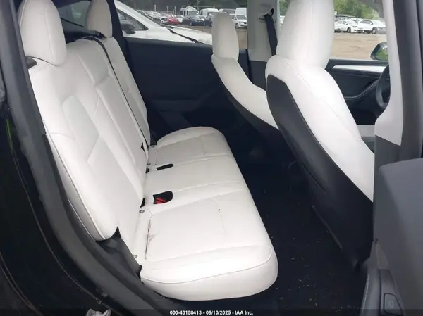 7SAYGDEE6RA241229 2024 TESLA MODEL Y - Image 8
