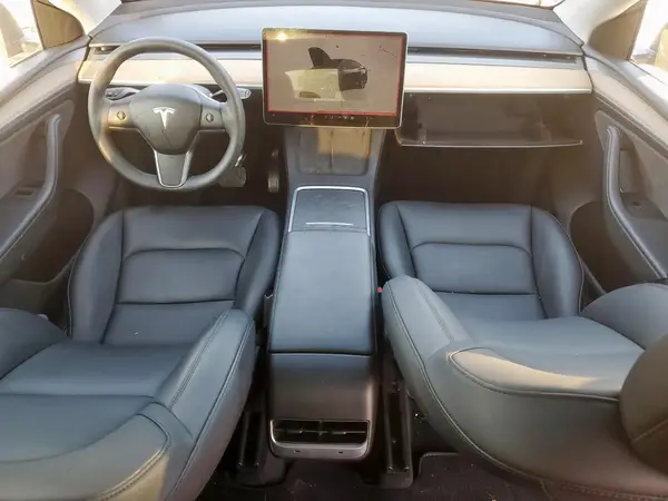7SAYGDEE6RA243868 2024 TESLA MODEL Y - Image 8