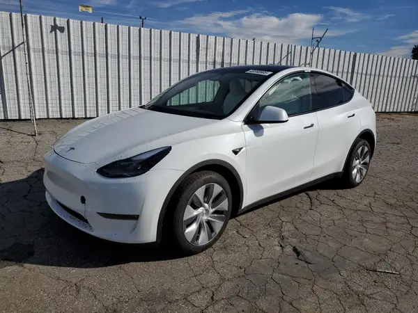 7SAYGDEE6RA250657 2024 TESLA MODEL Y - Image 1