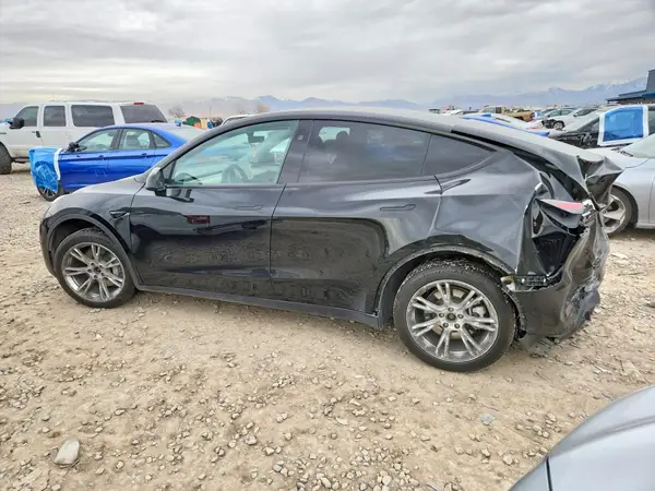 7SAYGDEE6RA251095 2024 TESLA MODEL Y - Image 2
