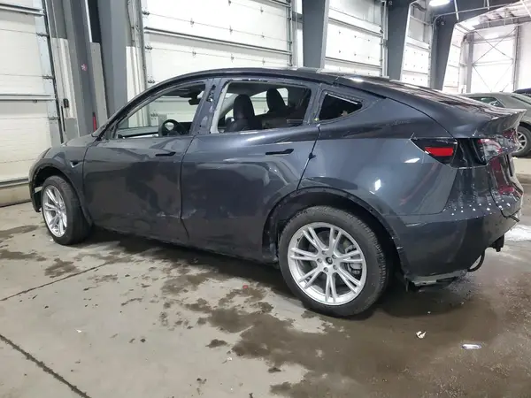7SAYGDEE6RA253946 2024 TESLA MODEL Y - Image 2