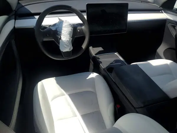 7SAYGDEE6RA259214 2024 TESLA MODEL Y - Image 8