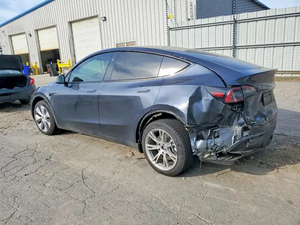 7SAYGDEE6RA263022 2024 TESLA MODEL Y - Image 2