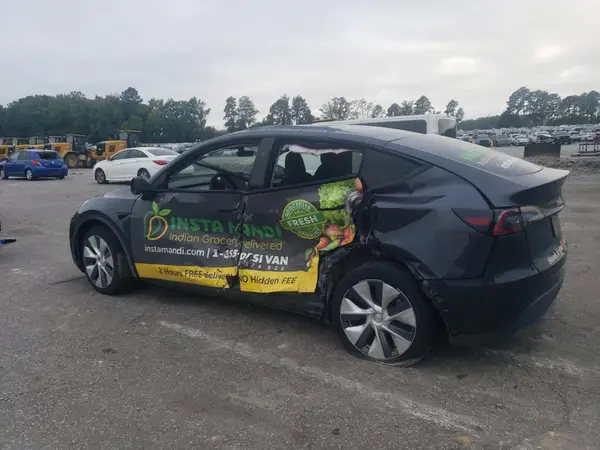 7SAYGDEE6RA263716 2024 TESLA MODEL Y - Image 2