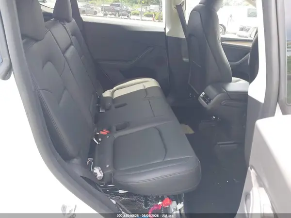 7SAYGDEE6RA263876 2024 TESLA MODEL Y - Image 8
