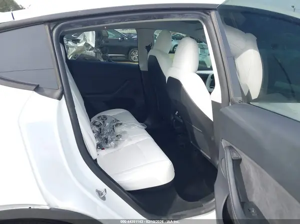 7SAYGDEE6RA266776 2024 TESLA MODEL Y - Image 8