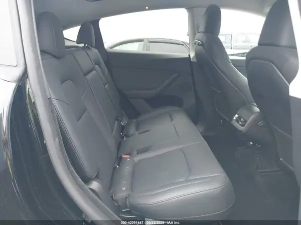 7SAYGDEE6RA271573 2024 TESLA MODEL Y - Image 8