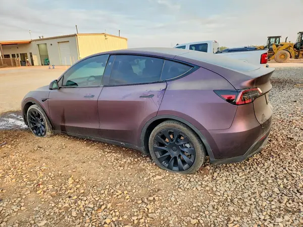 7SAYGDEE6RA284100 2024 TESLA MODEL Y - Image 2