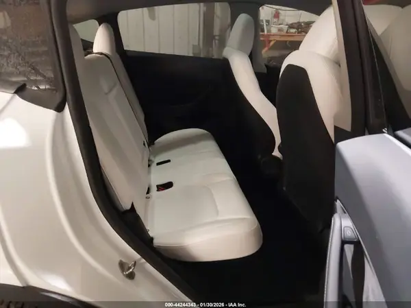 7SAYGDEE6RA286459 2024 TESLA MODEL Y - Image 8